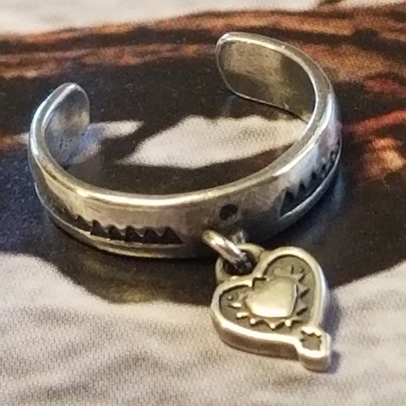 Silpada Sterling Silver Swaying Heart Toe Ring - Picture 9 of 12